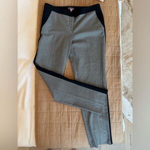 Vince Black and White Houndstooth straight leg Pants size 6